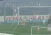 3-1，格里马尔多任意球双响，9人德甲第12掀翻德甲第2，滕哈赫前东家赛季首胜